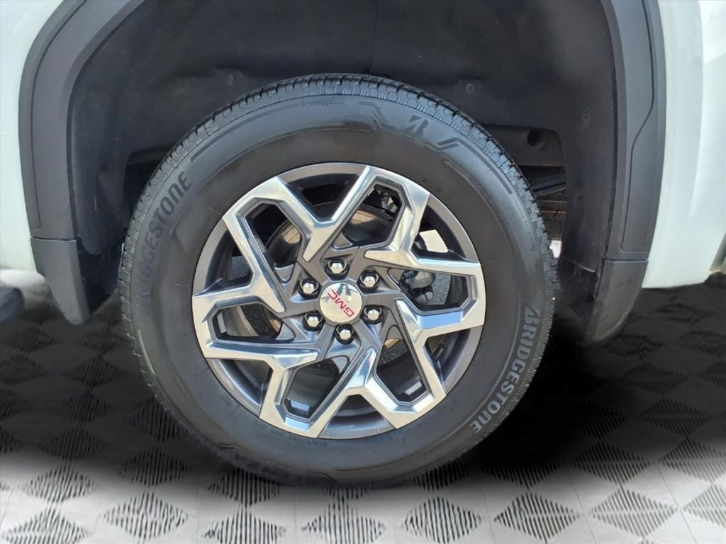 2026 GMC Sierra 1500 SLT - Photo 9