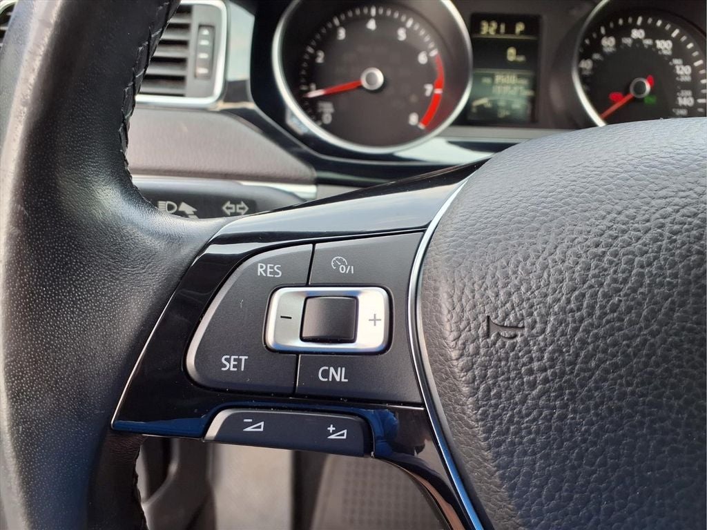 2016 Volkswagen Jetta 1.8T SEL