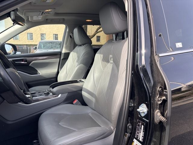 2020 Toyota Highlander Platinum
