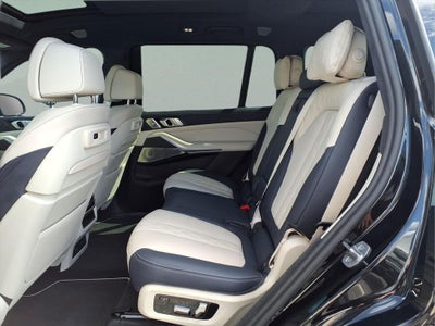 2022 BMW X7 ALPINA XB7