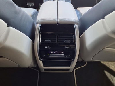 2022 BMW X7 ALPINA XB7