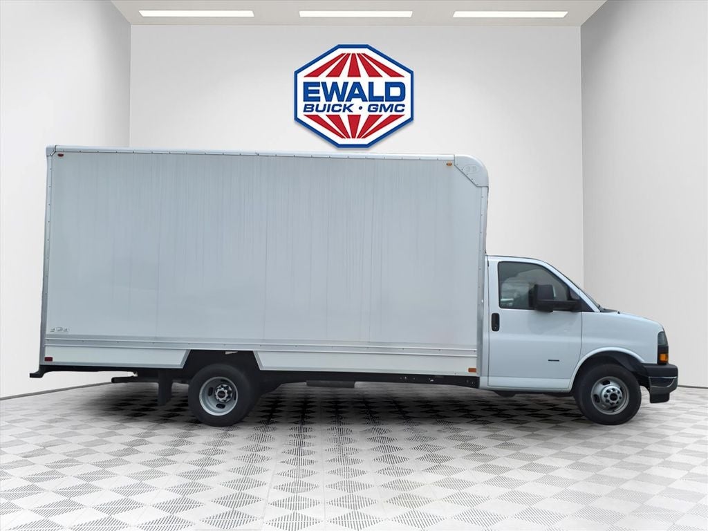 2024 GMC Savana 3500 Work Van