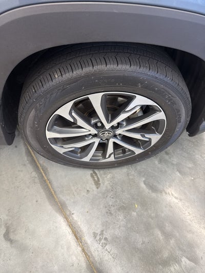 2023 Toyota Corolla Cross XLE