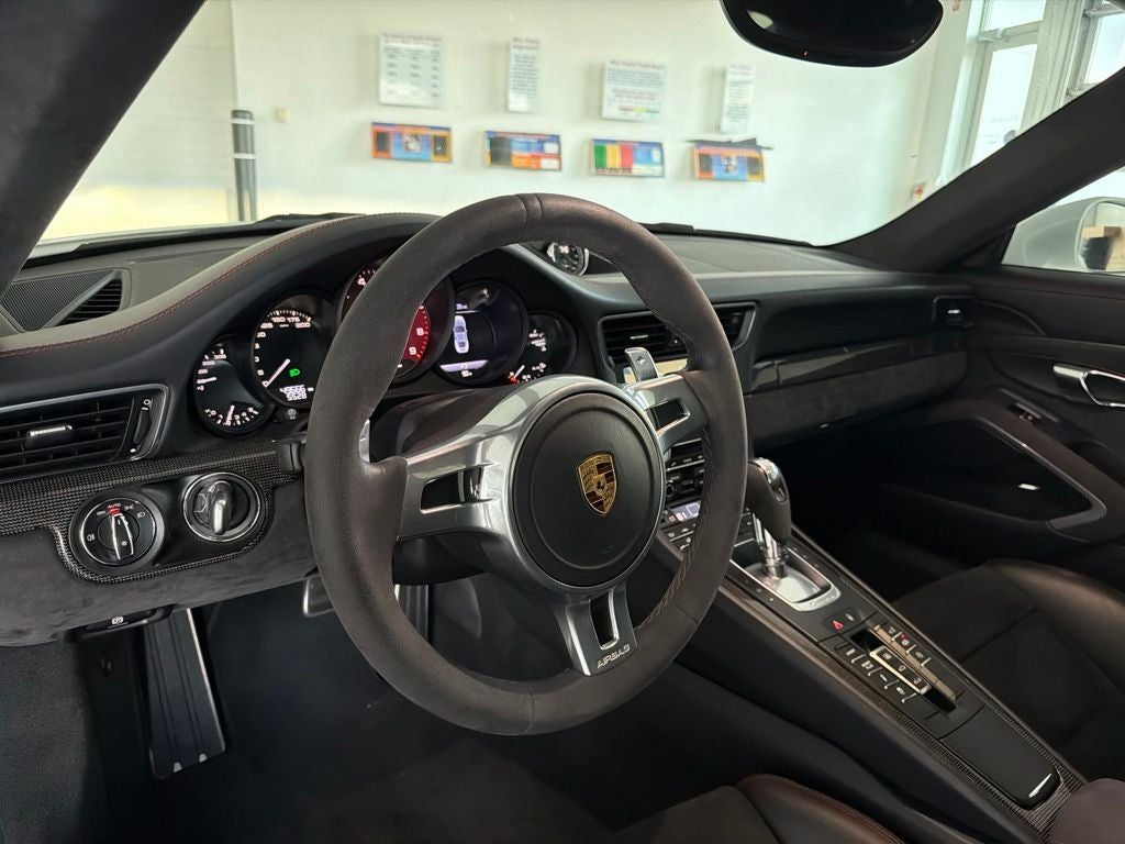 2016 Porsche 911 Carrera GTS